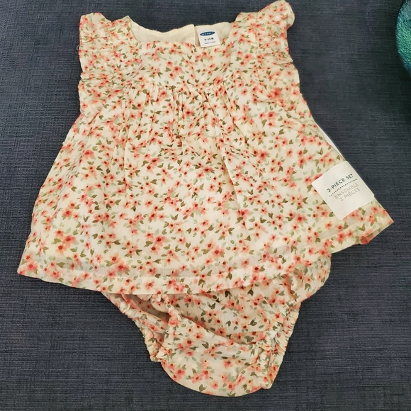 Flor Flutter Sleeve Top and Bloomer Set 🌸 - Picture 3 of 7